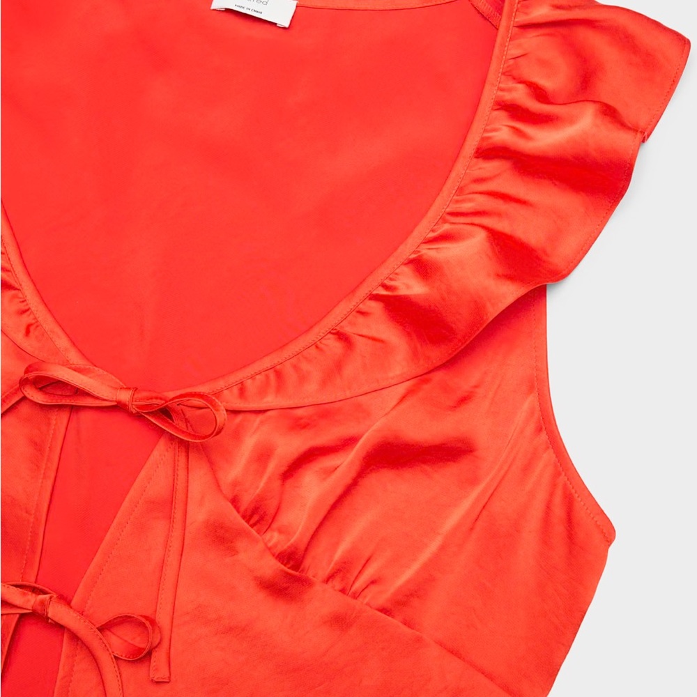 Aritzia | Wilfred | Tonka Satin sleeveless V-neck ruffled blouse - Picture 8 of 8